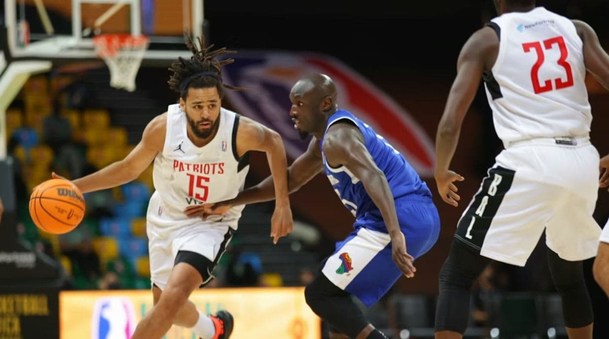 Late Goal Secures Dramatic Victory in City Derby